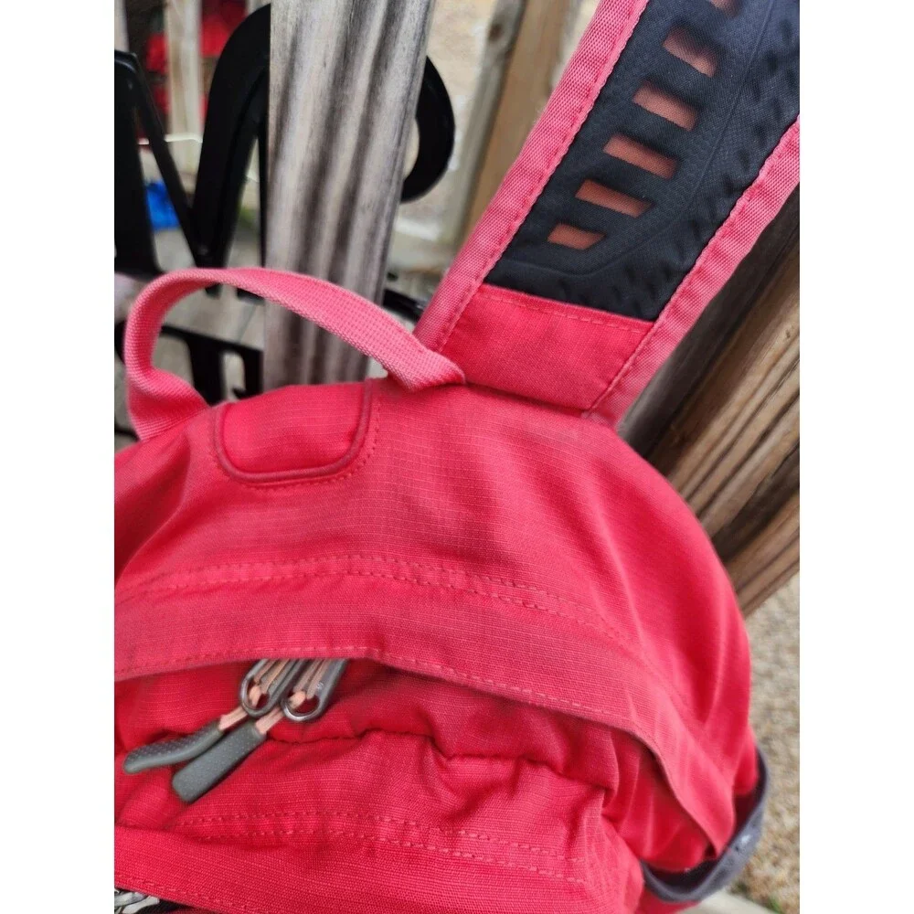 The North Face Jester Outdoor Hiking School Backpack Pink / Red. Lots Of Pockets